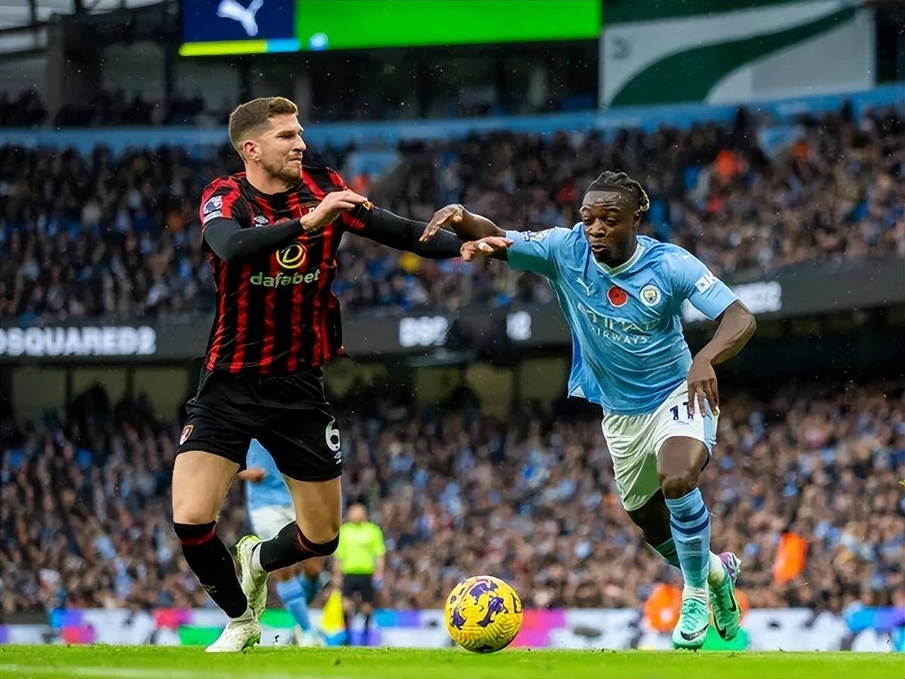 曼城主场击败曼联，斯特林传射助球队夺冠